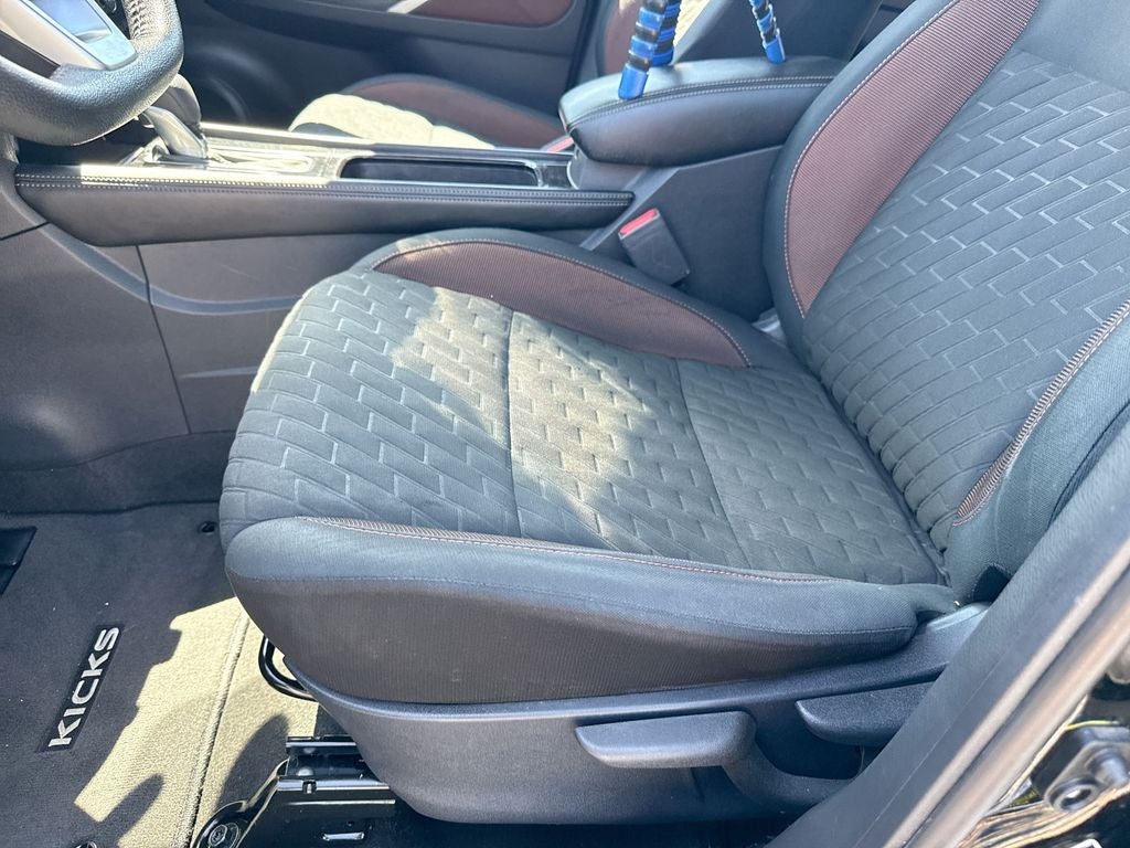 2023 Nissan Kicks SR Xtronic CVT