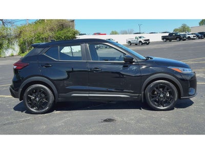2023 Nissan Kicks SR Xtronic CVT