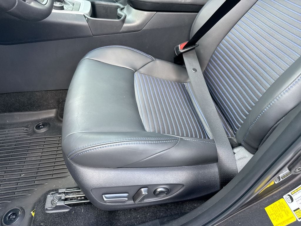 2025 Toyota RAV4 Hybrid XSE