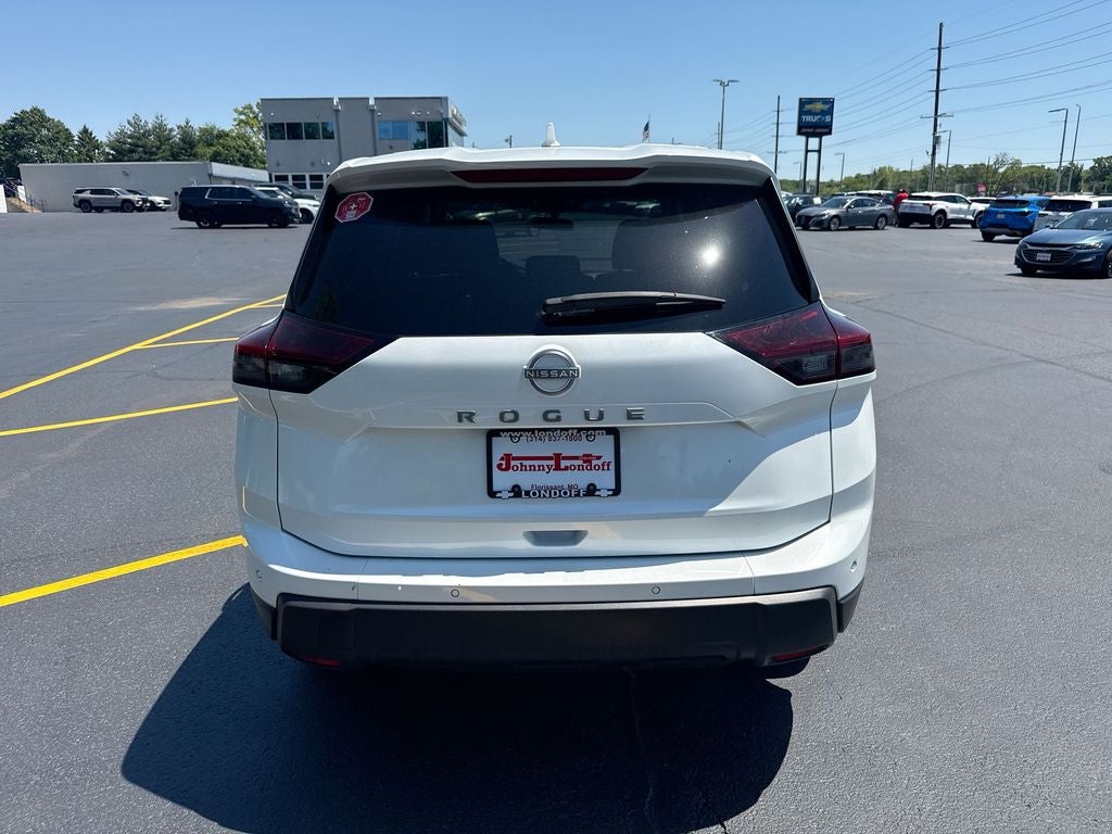 2025 Nissan Rogue SV