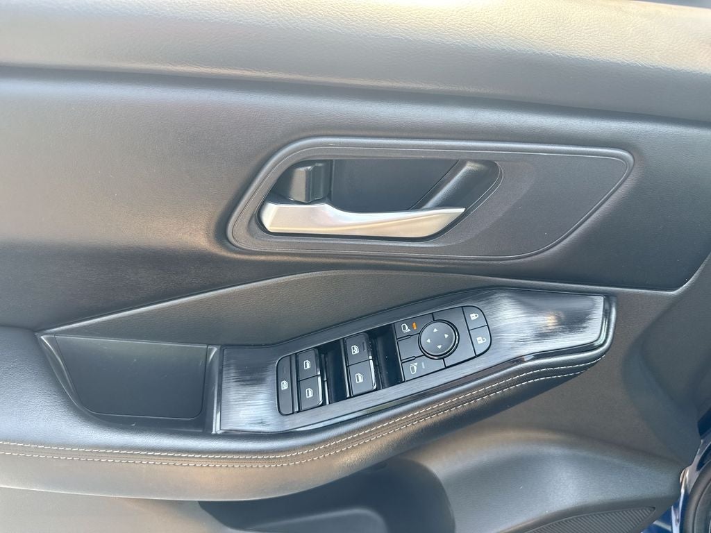 2025 Nissan Rogue SV FWD