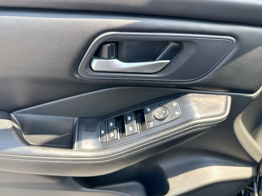 2025 Nissan Rogue SV FWD
