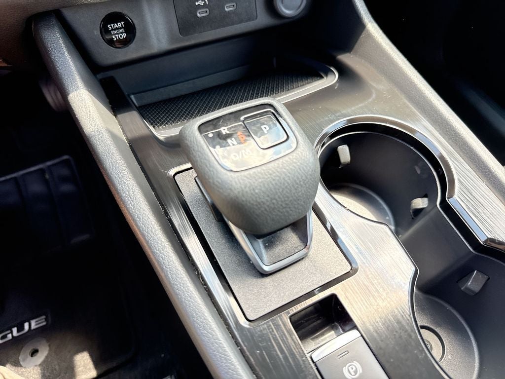 2025 Nissan Rogue SV FWD