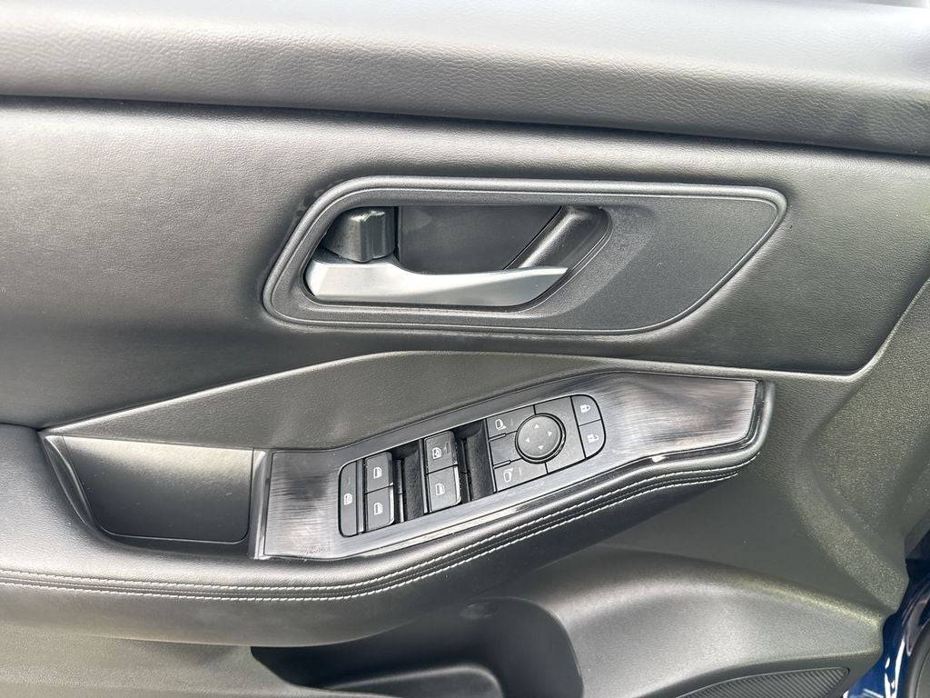 2025 Nissan Rogue SV FWD