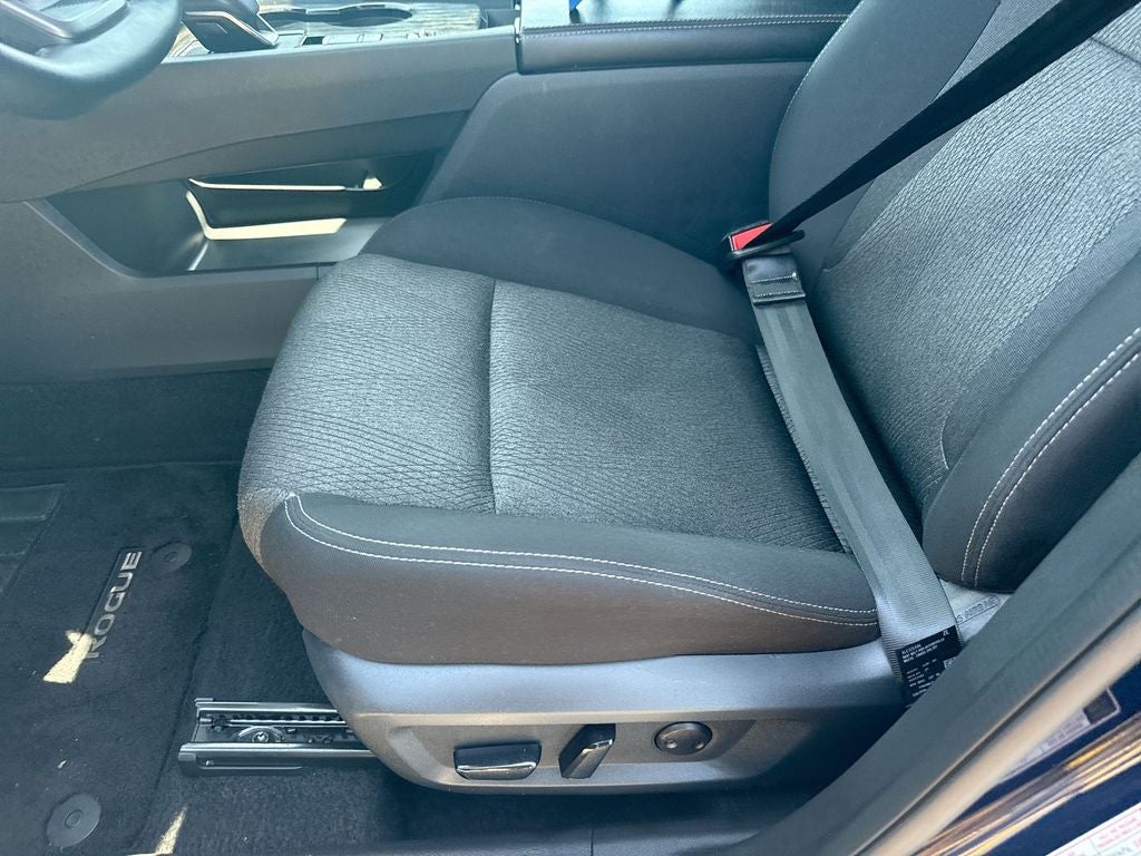 2025 Nissan Rogue SV FWD