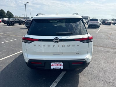 2024 Nissan Pathfinder SV