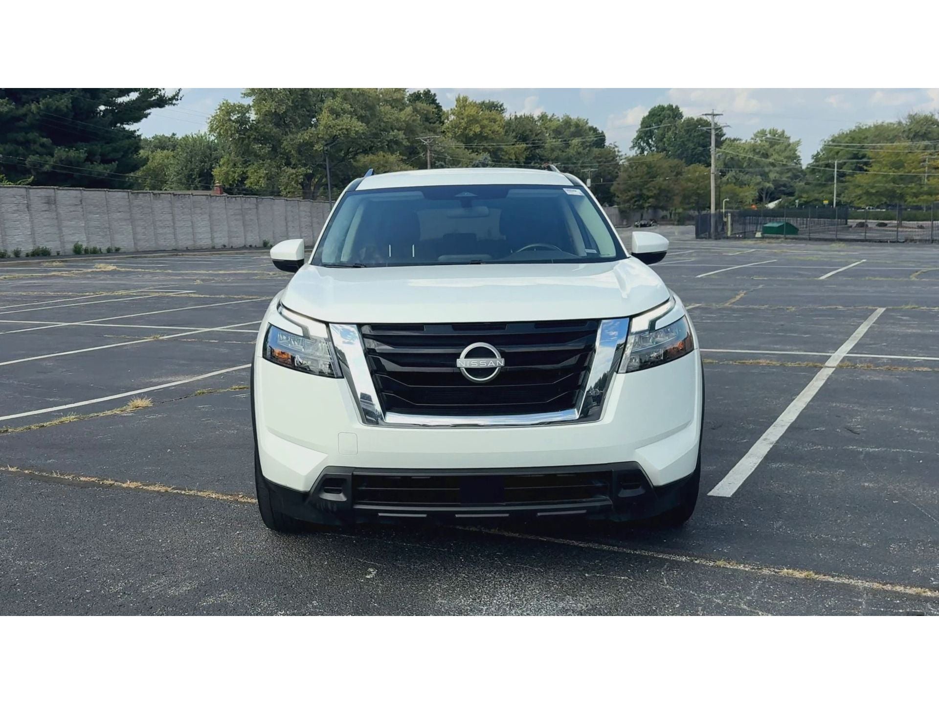 2024 Nissan Pathfinder SV