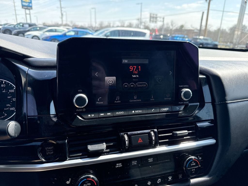 2025 Nissan Pathfinder SV 4WD