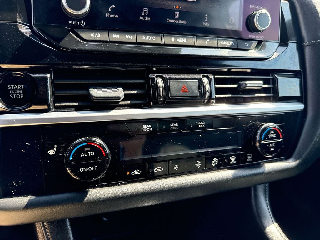 2025 Nissan Pathfinder SV 4WD