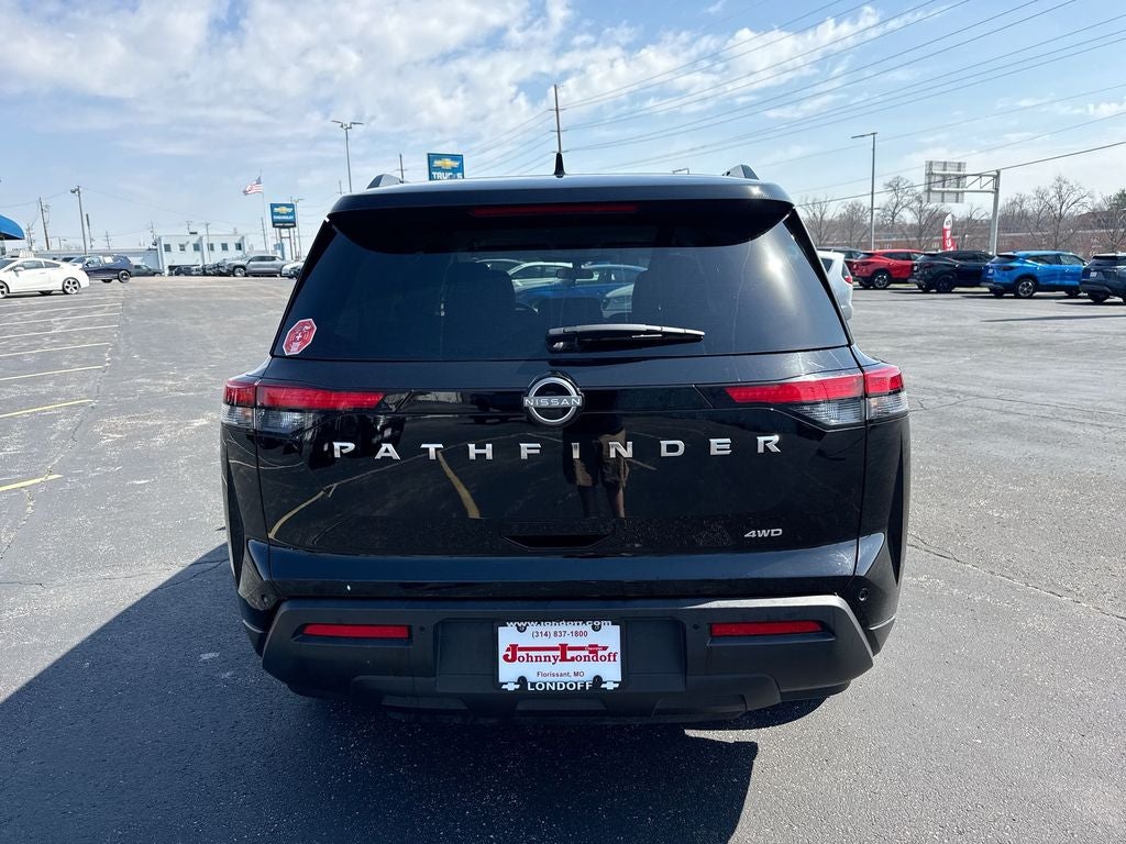 2025 Nissan Pathfinder SV 4WD