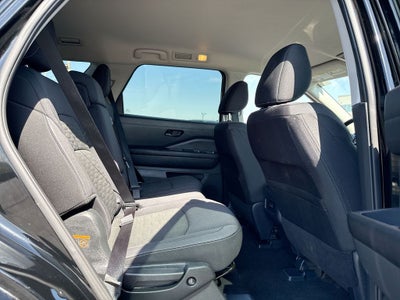 2025 Nissan Pathfinder SV 4WD