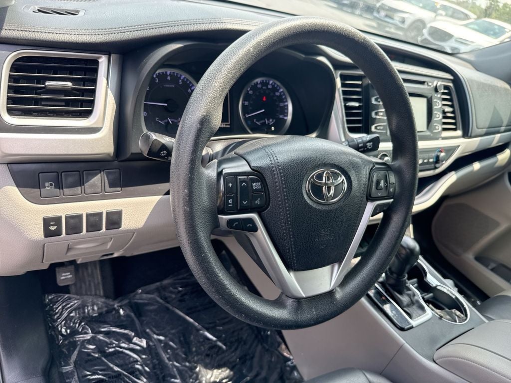2019 Toyota Highlander LE