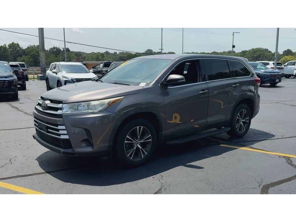 2019 Toyota Highlander LE