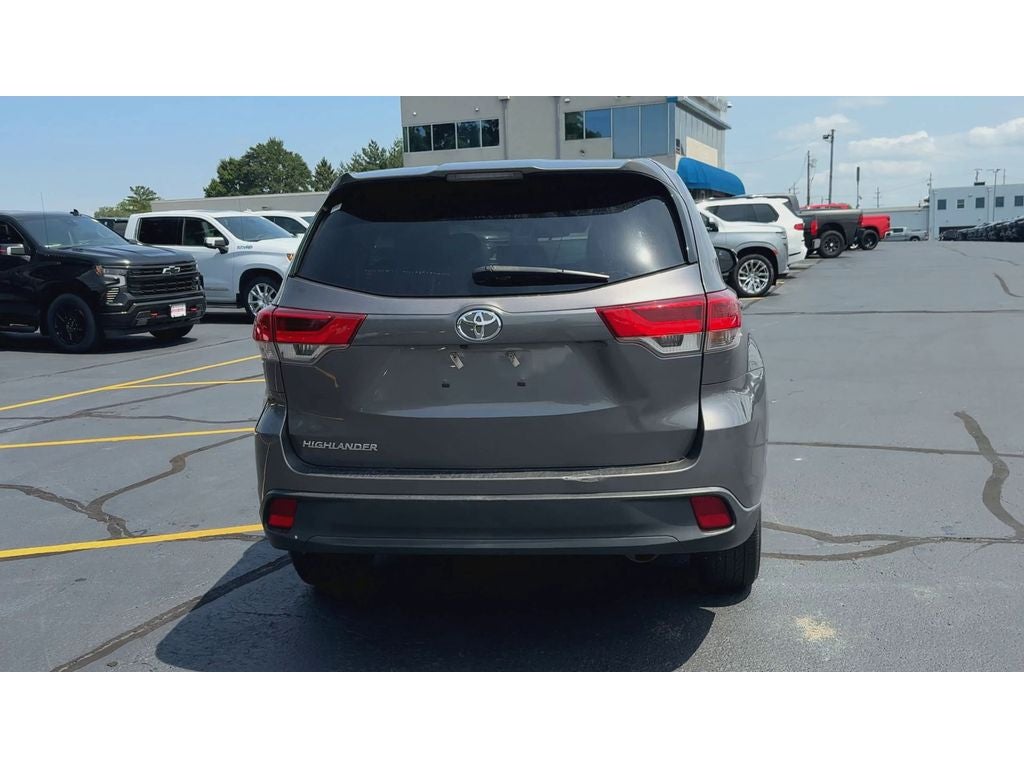 2019 Toyota Highlander LE