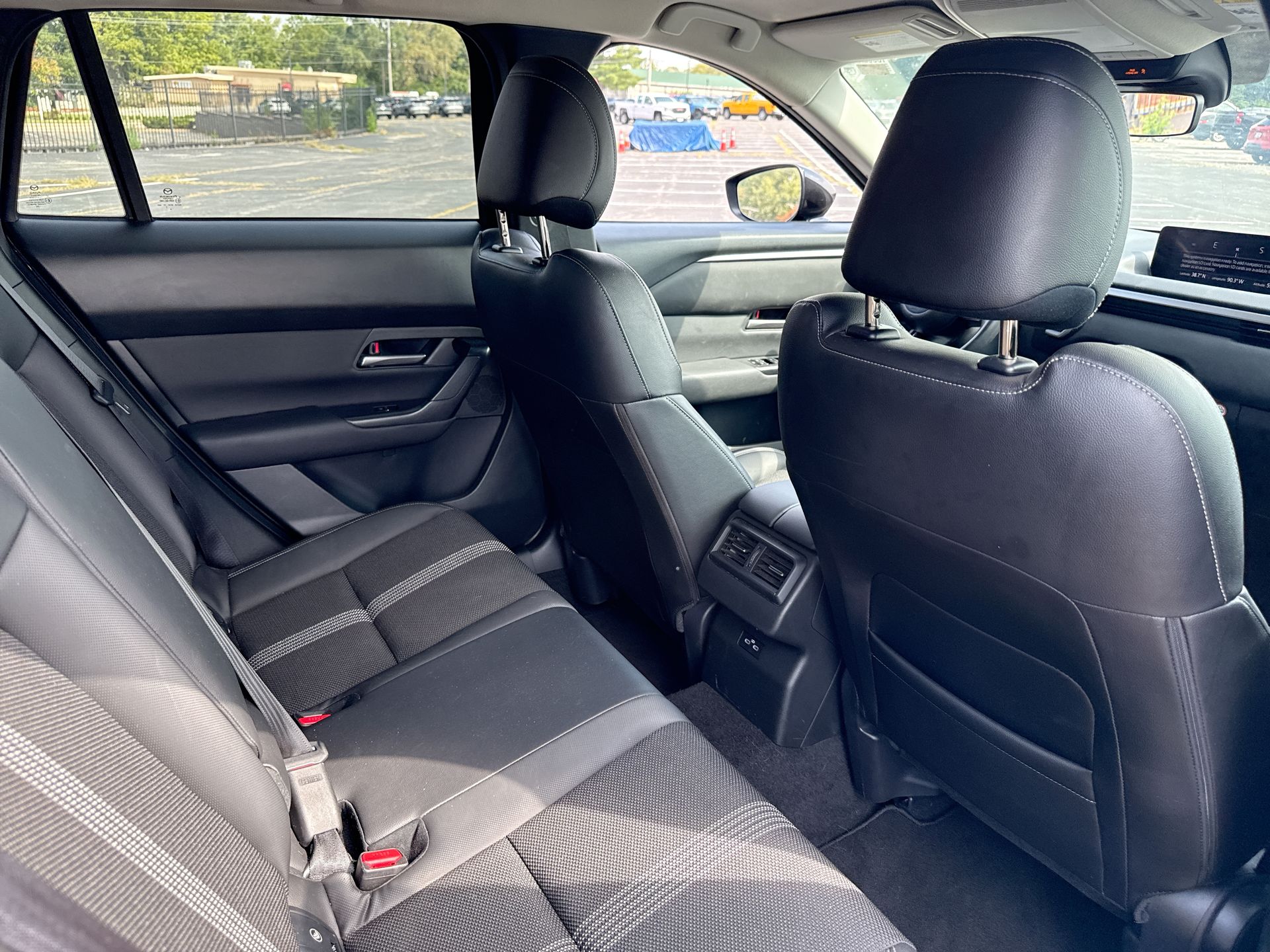 2025 Mazda Mazda CX-50 2.5 S Preferred Package