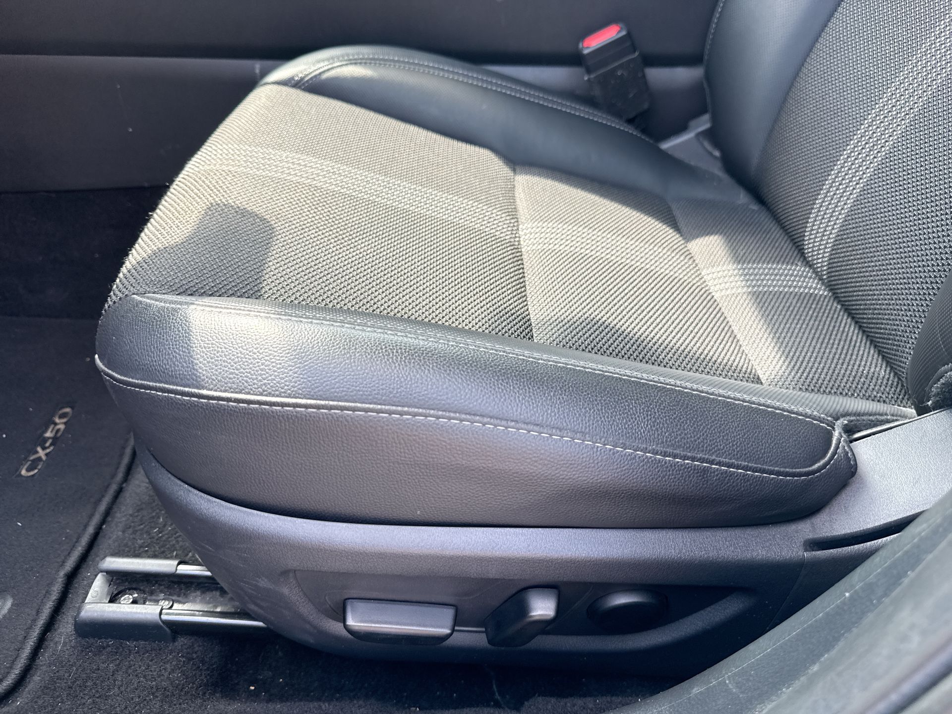 2025 Mazda Mazda CX-50 2.5 S Preferred Package