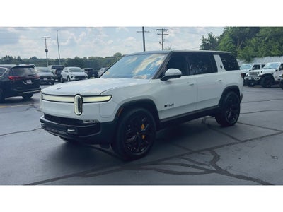 2022 Rivian R1S Adventure