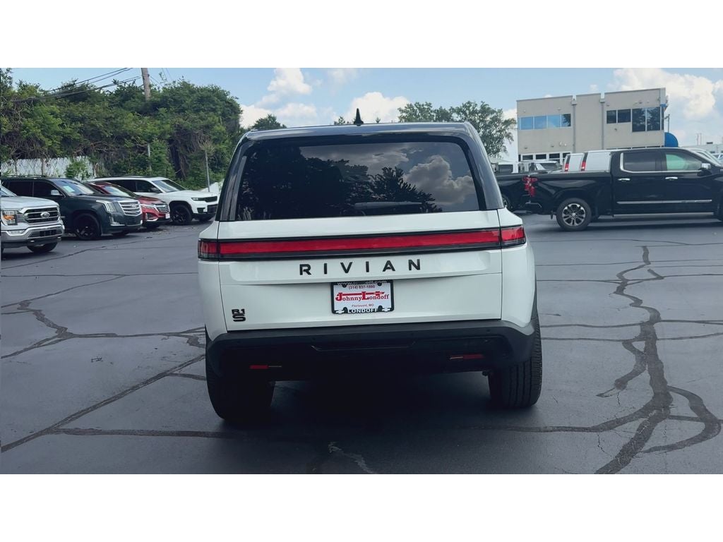 2022 Rivian R1S Adventure