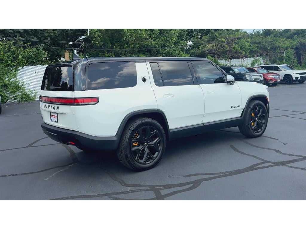 2022 Rivian R1S Adventure