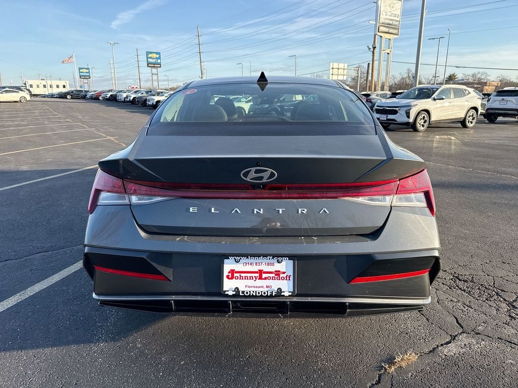 2025 Hyundai Elantra SEL Convenience