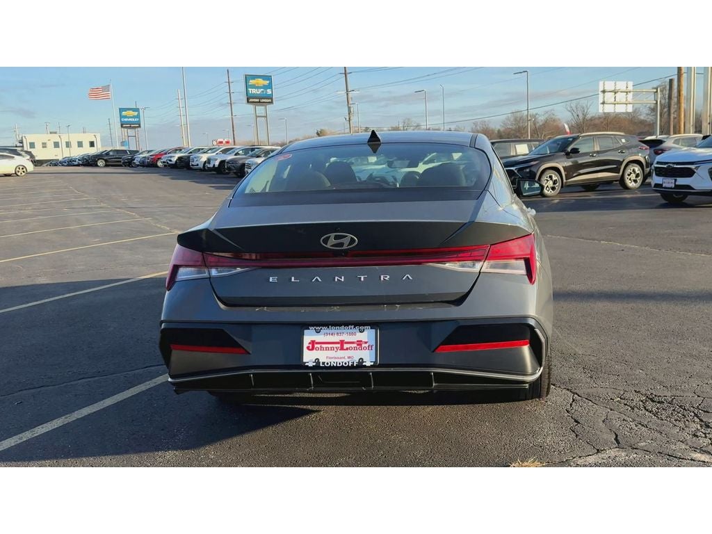 2025 Hyundai Elantra SEL Convenience