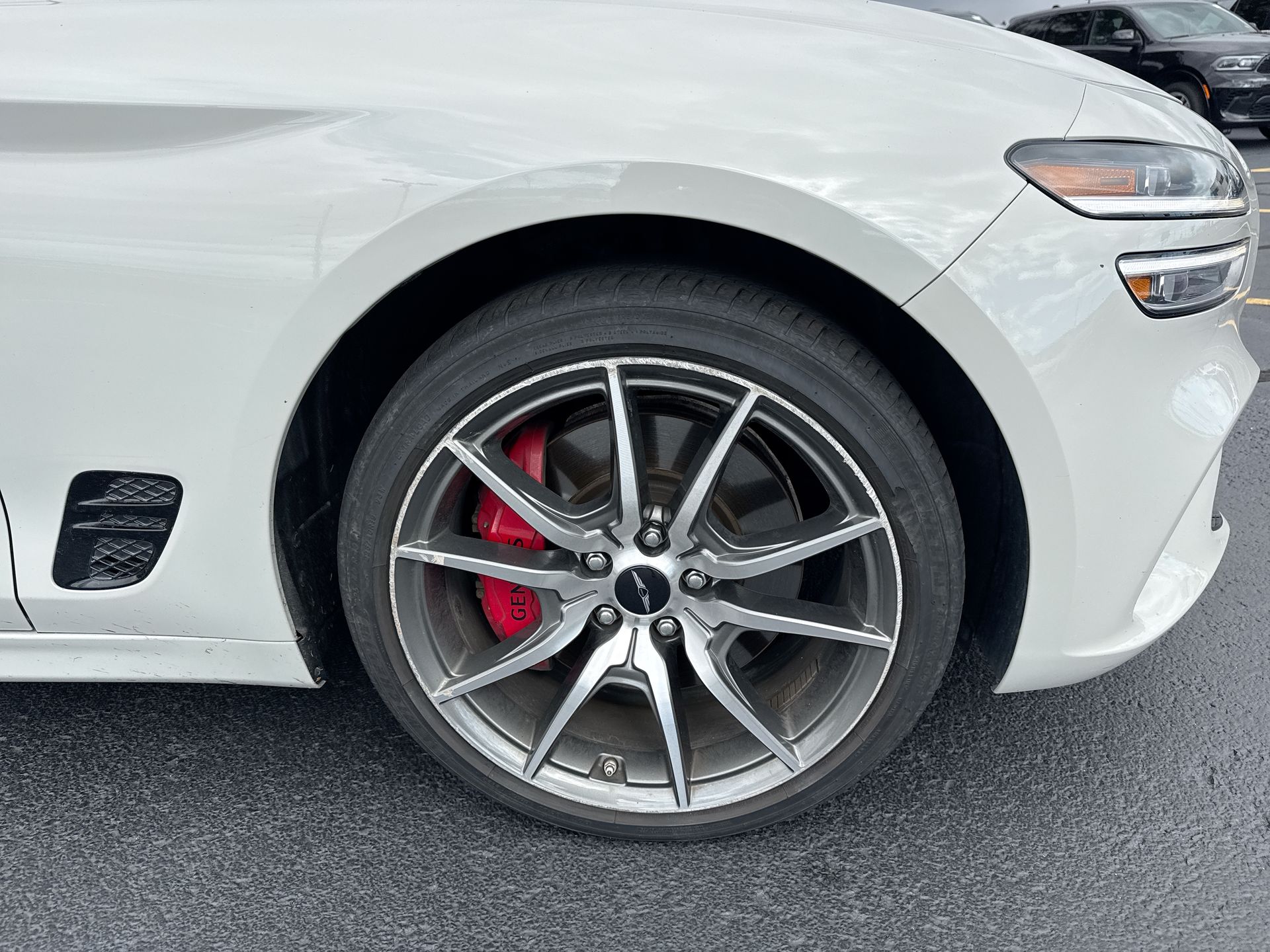 2025 Genesis G70 2.5T