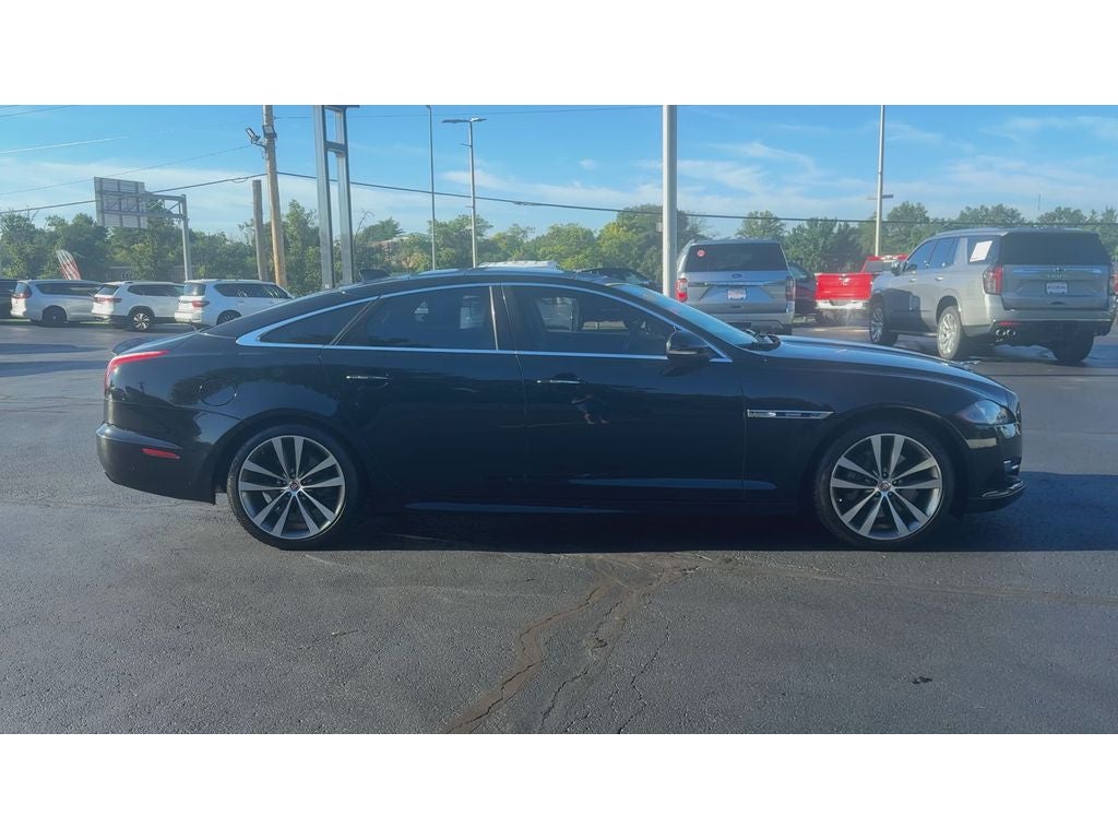 2018 Jaguar XJ R-Sport