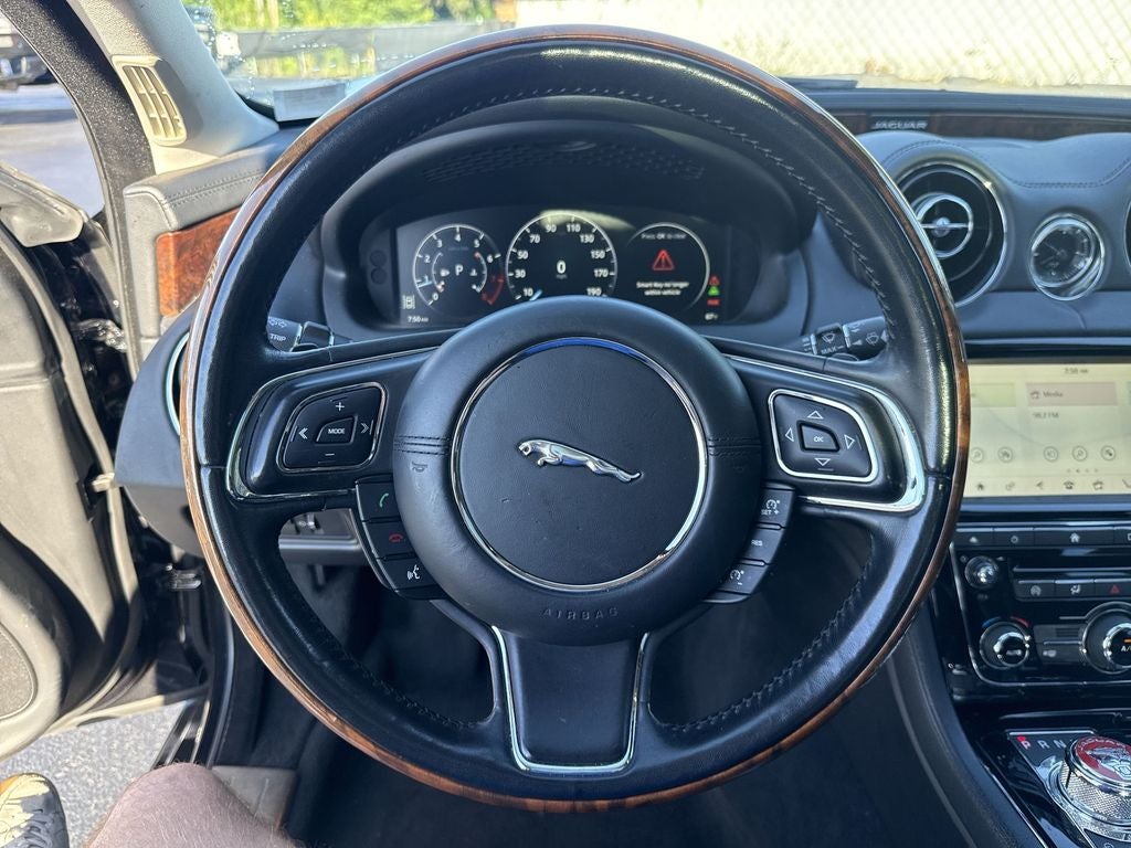2018 Jaguar XJ R-Sport