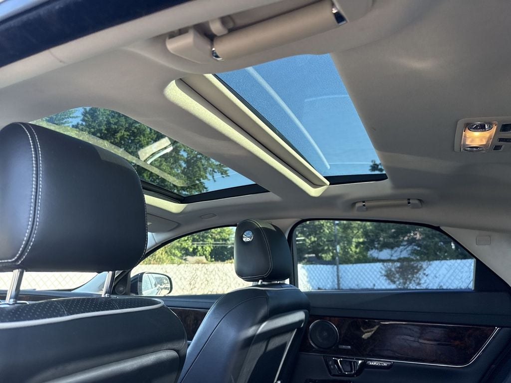 2018 Jaguar XJ R-Sport