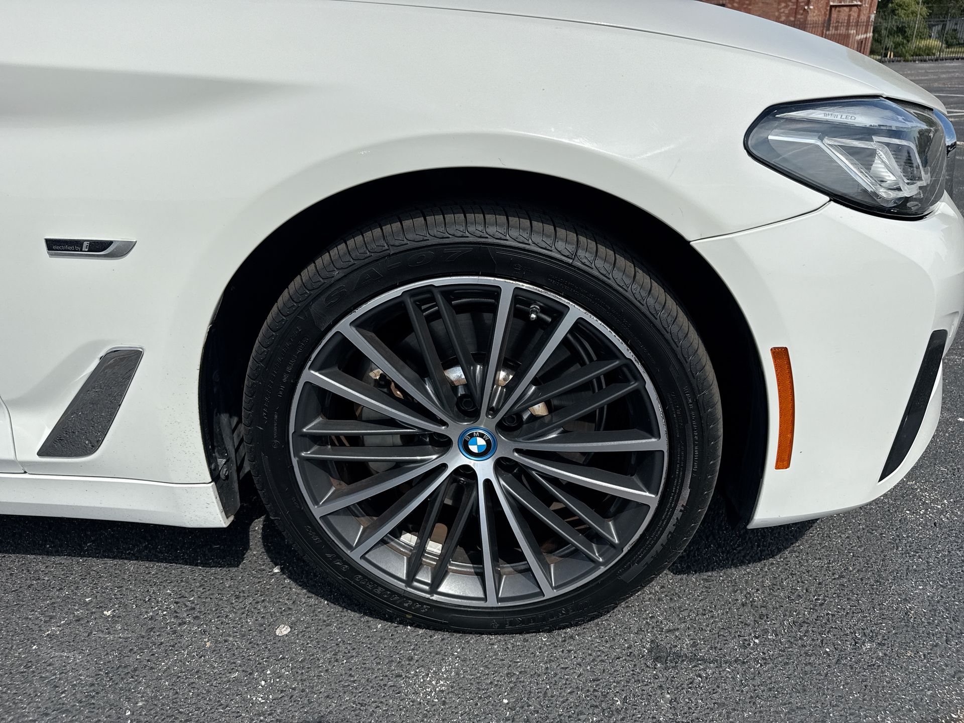2023 BMW 5 Series 530e