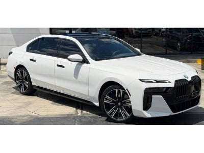 2023 BMW 740 i