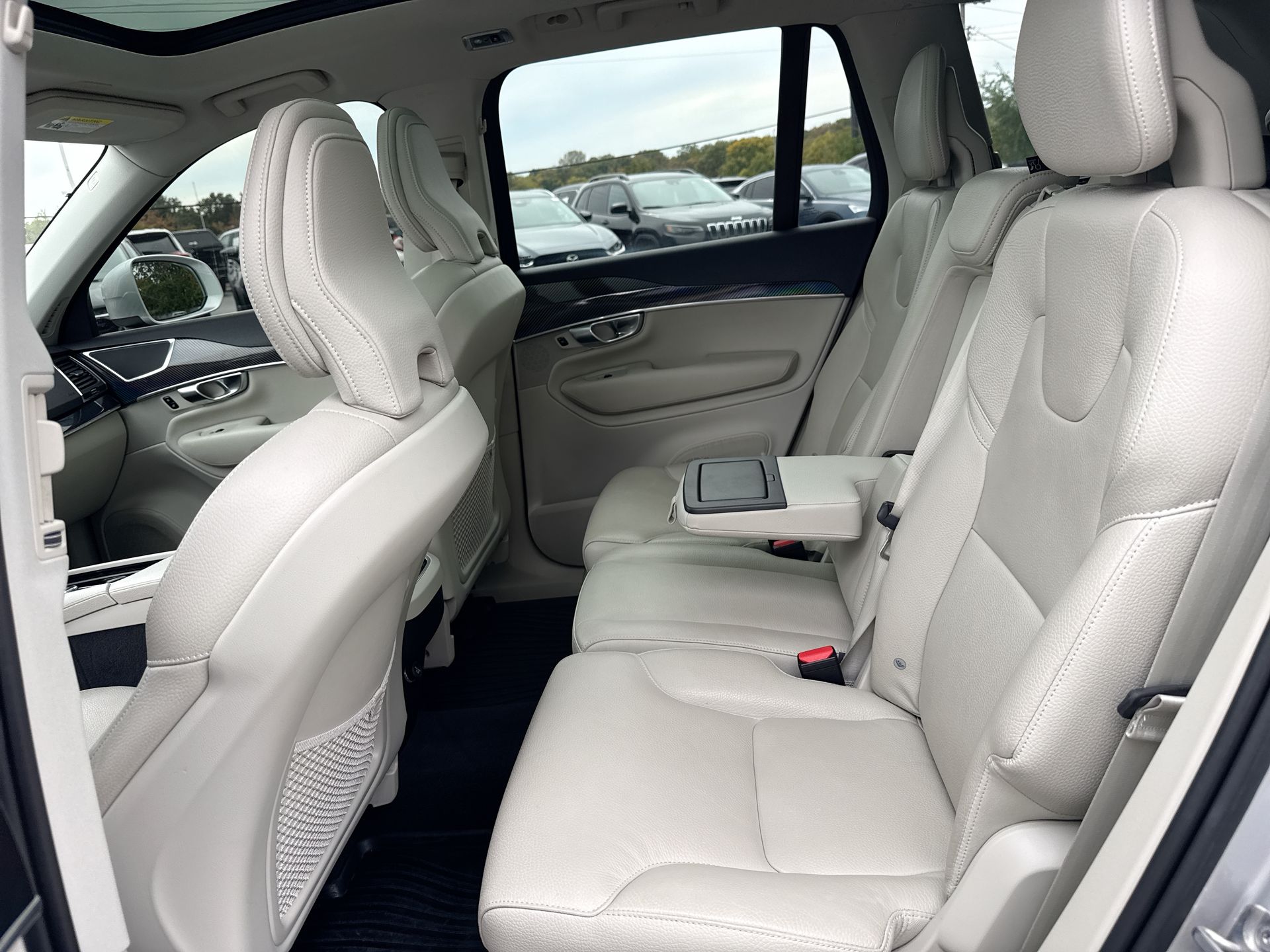 2019 Volvo XC90 Momentum