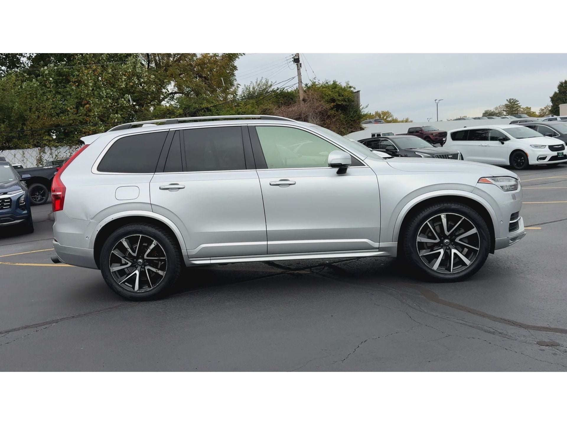 2019 Volvo XC90 Momentum